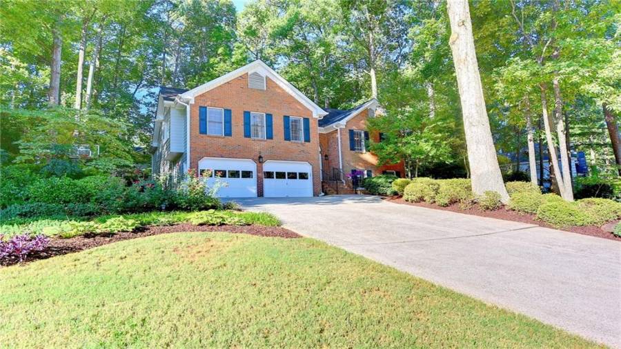 969 Vendue Drive - Front