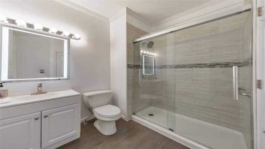 Full bathroom on main level!