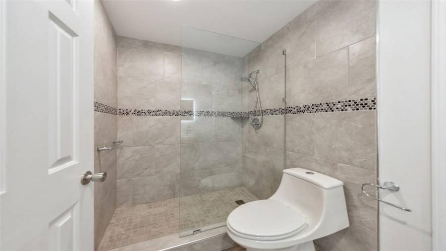 Jack and Jill bathroom!