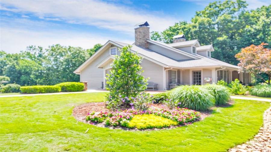 Seven Oaks Clubhouse!