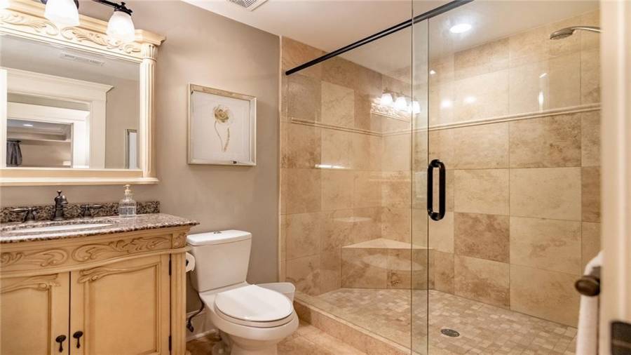 Second Master EnSuite Bathroom