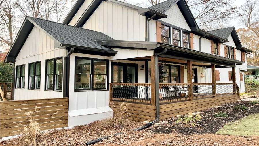 Gorgeous modern farmhouse with expansive covered front porch