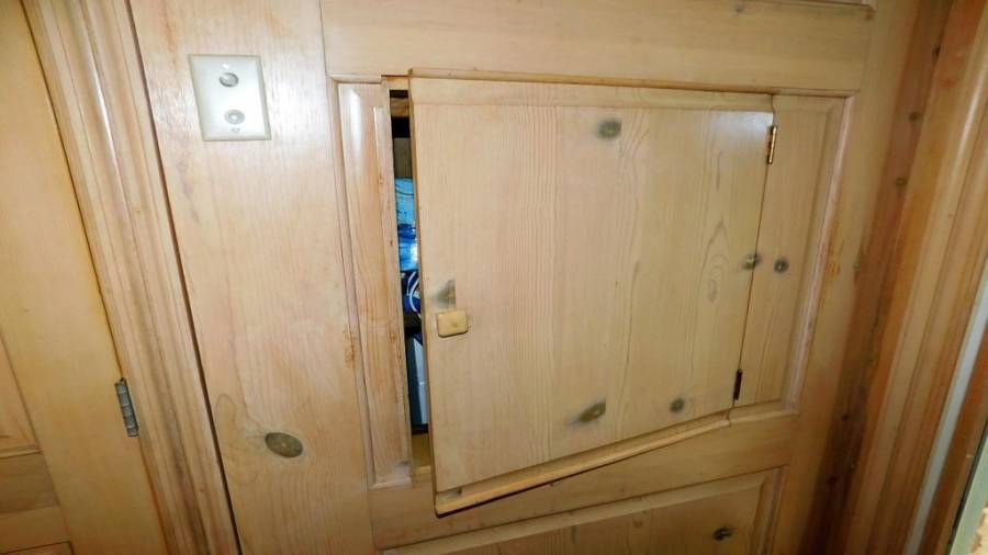 The Dumbwaiter is at your beck and call