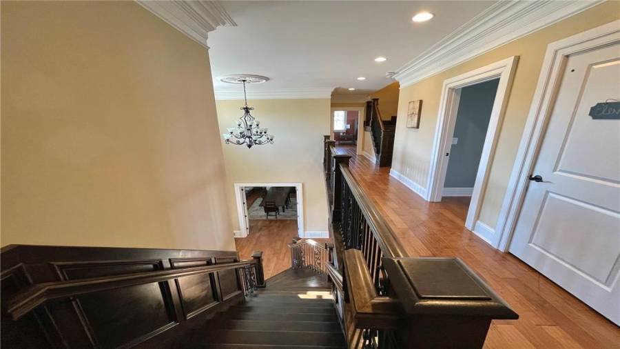 2nd level heading to Sassafras room