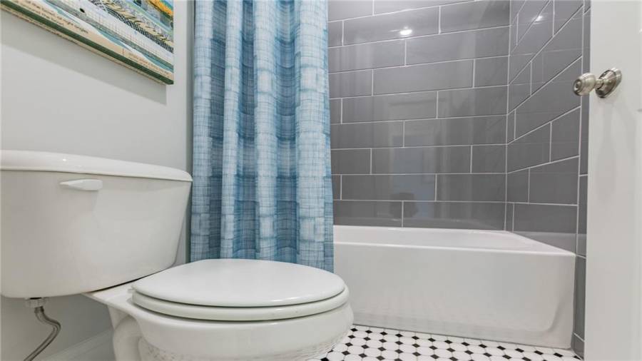 HOME TO BE BUILT Listing contains stock photos