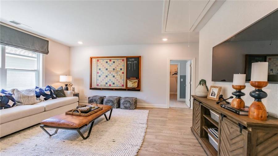 HOME TO BE BUILT Listing contains stock photos