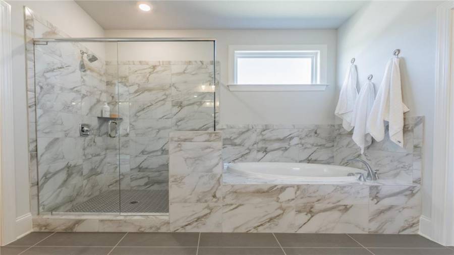 HOME TO BE BUILT Listing contains stock photos