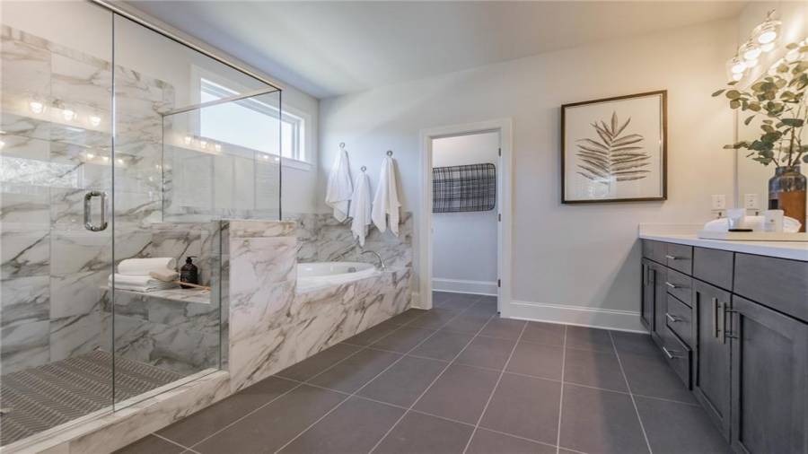 HOME TO BE BUILT Listing contains stock photos