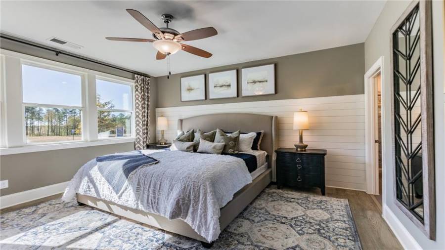 HOME TO BE BUILT Listing contains stock photos