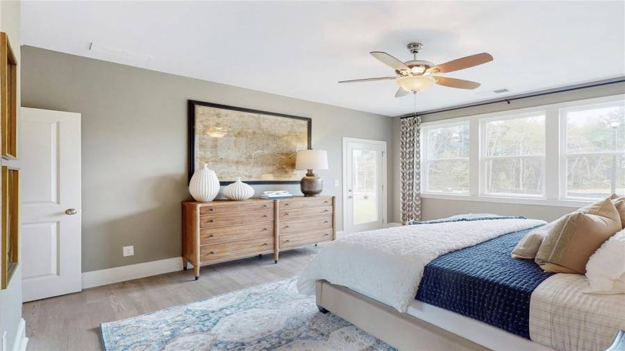 HOME TO BE BUILT Listing contains stock photos