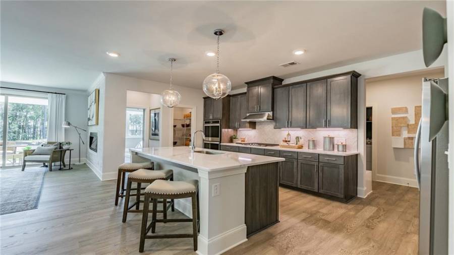 HOME TO BE BUILT Listing contains stock photos