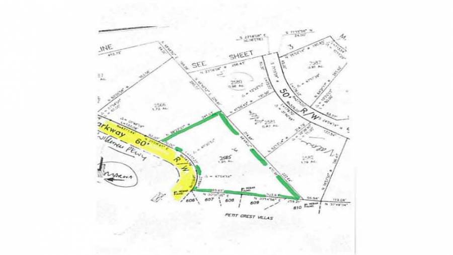 Plat Map. Located in the centre of Big Canoe and close to all amenities.