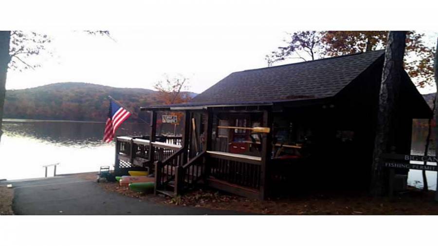 Amenities. Walk to Marina