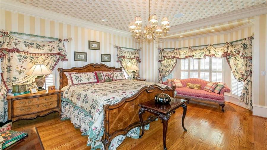 Spacious Guest/Secondary Master Suite on Main Level