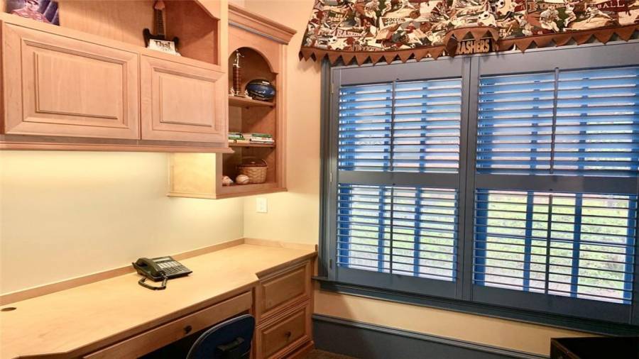 Private Office in Den